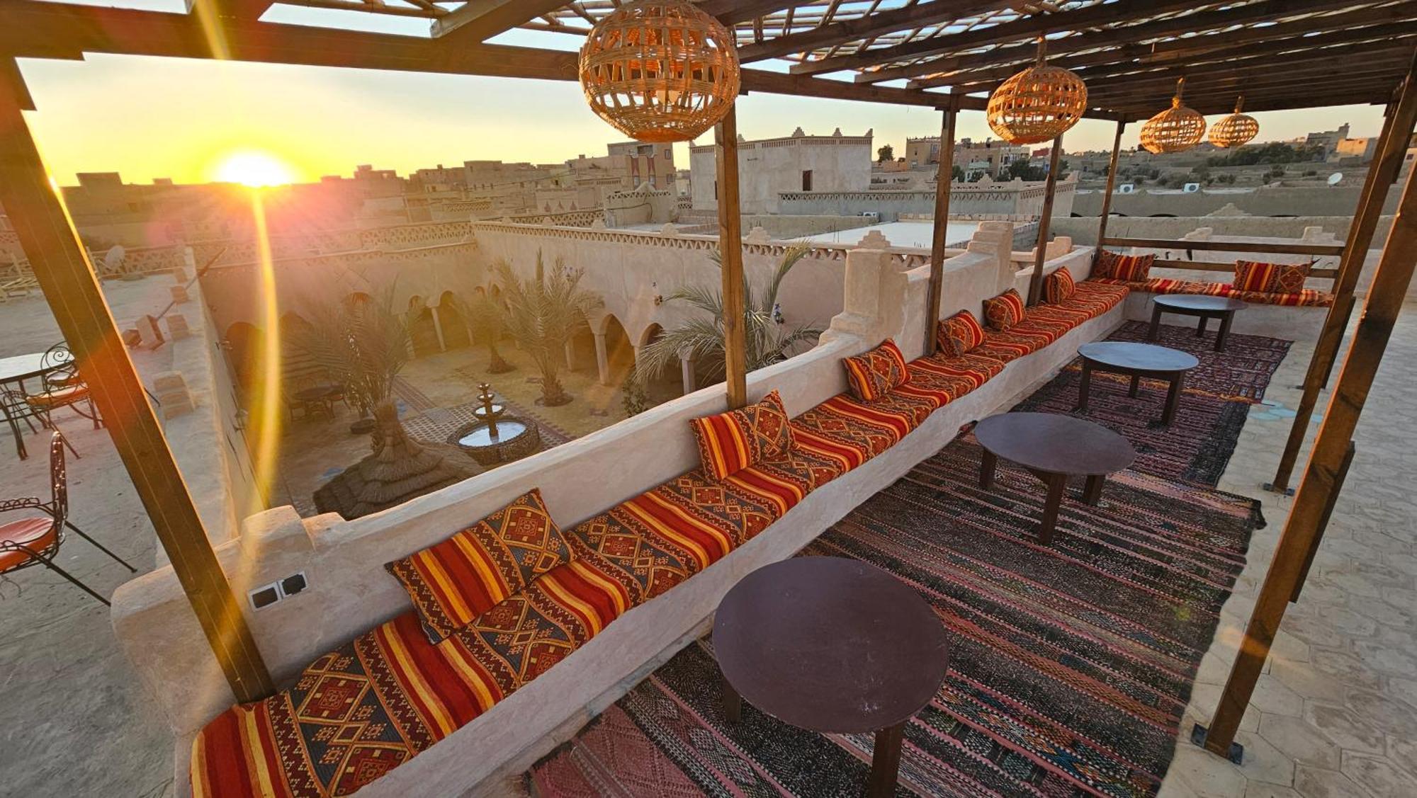 Auberge Les Roches เมอร์ซูกา ภายนอก รูปภาพ