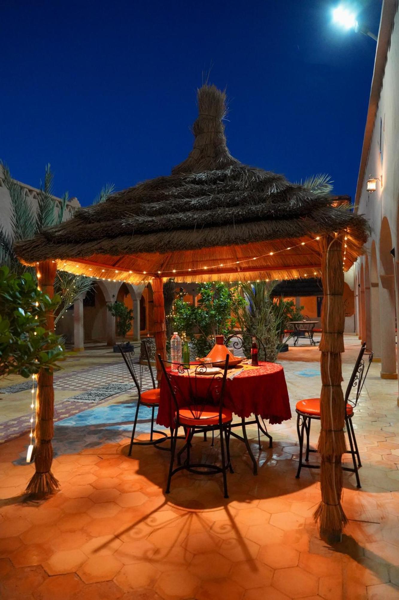 Auberge Les Roches เมอร์ซูกา ภายนอก รูปภาพ