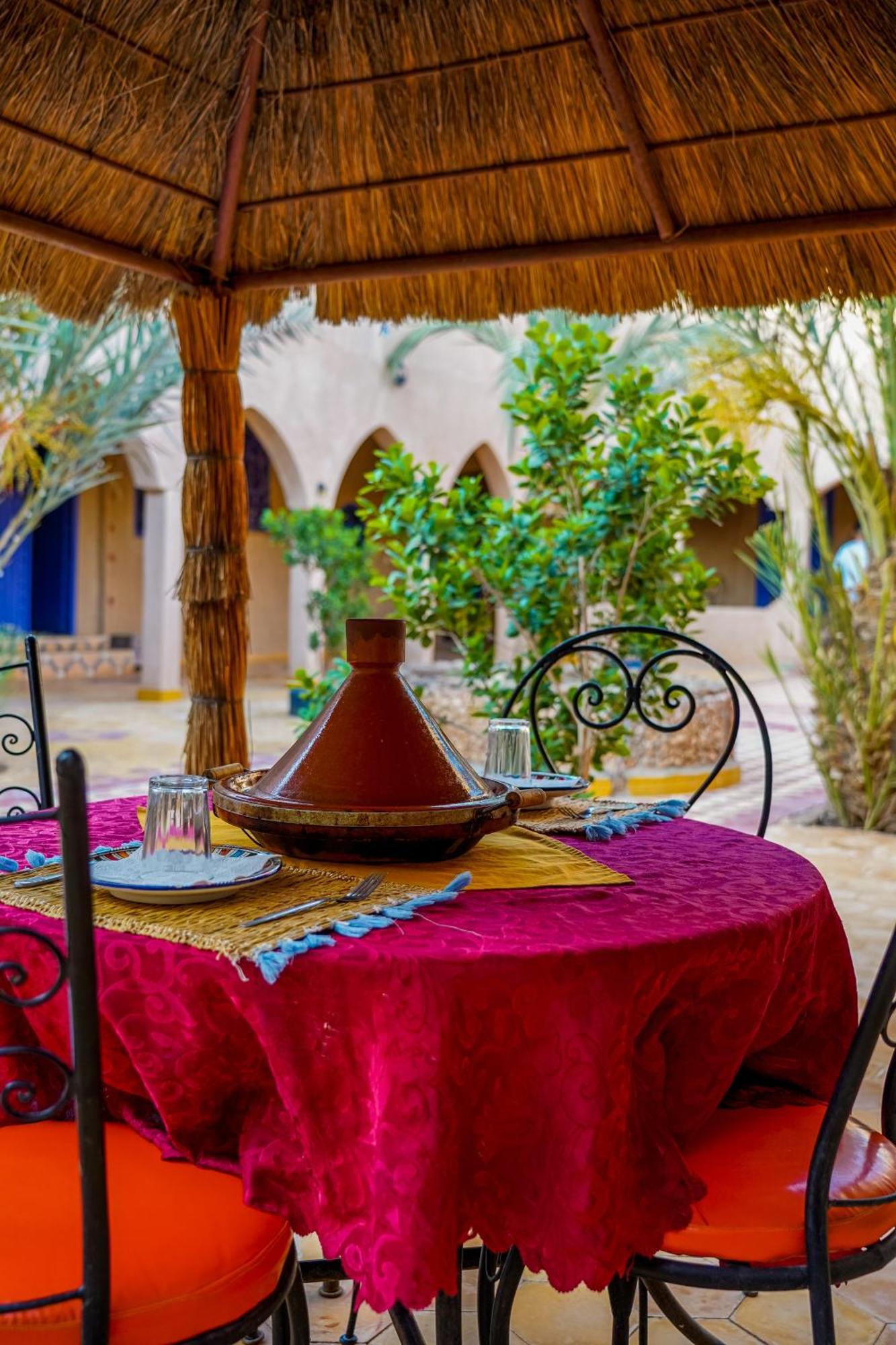 Auberge Les Roches เมอร์ซูกา ภายนอก รูปภาพ